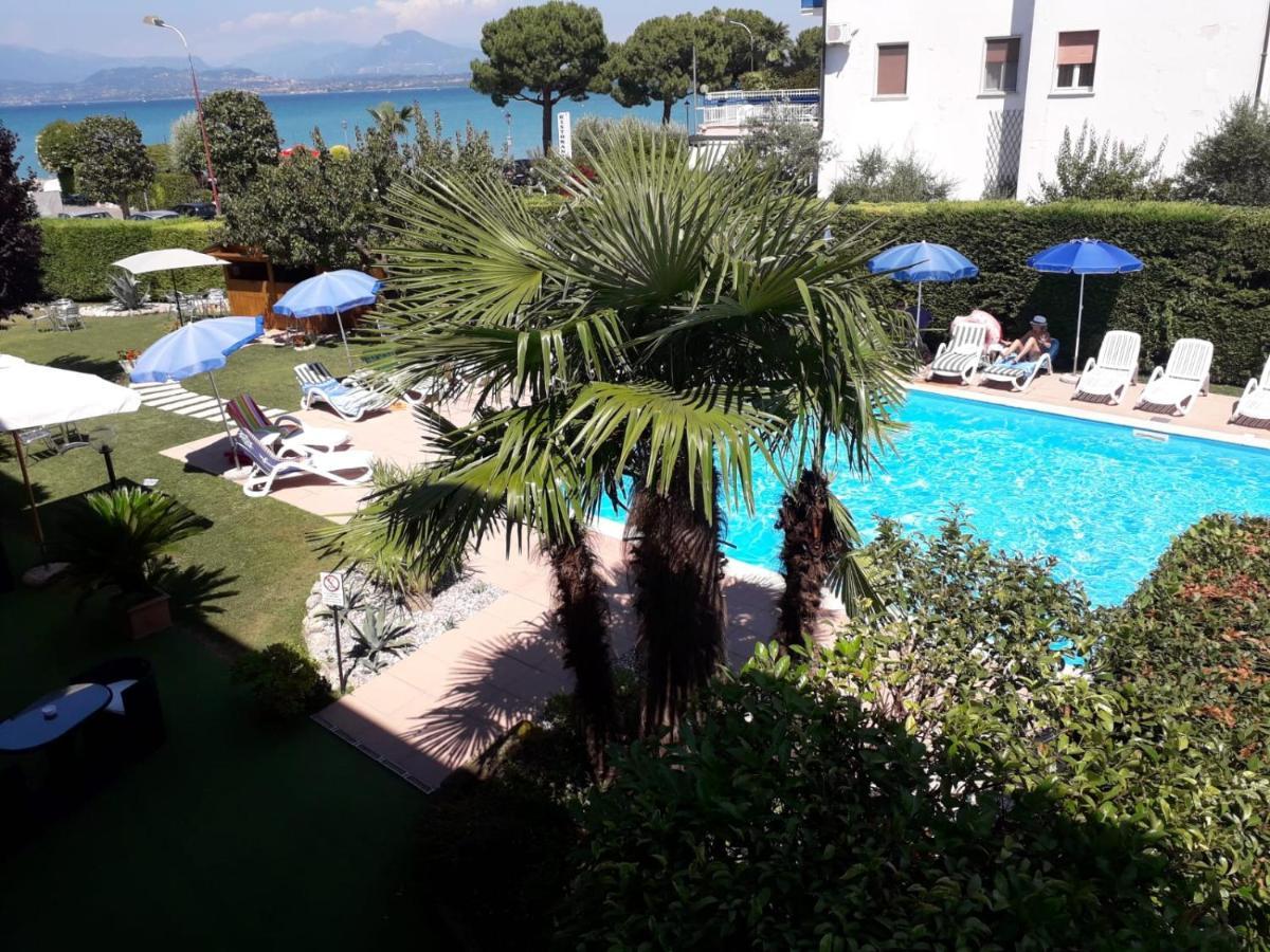 Hotel Fornaci ペスキエーラ・デル・ガルダ エクステリア 写真
