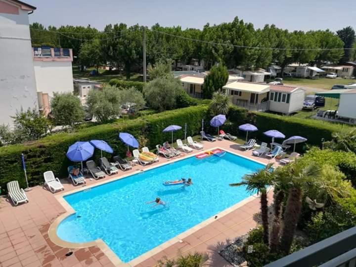 Hotel Fornaci ペスキエーラ・デル・ガルダ エクステリア 写真