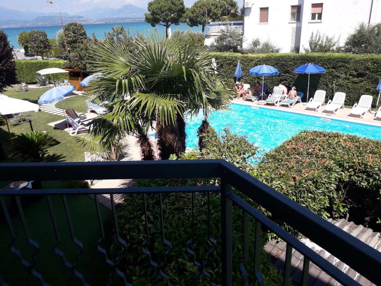 Hotel Fornaci ペスキエーラ・デル・ガルダ エクステリア 写真